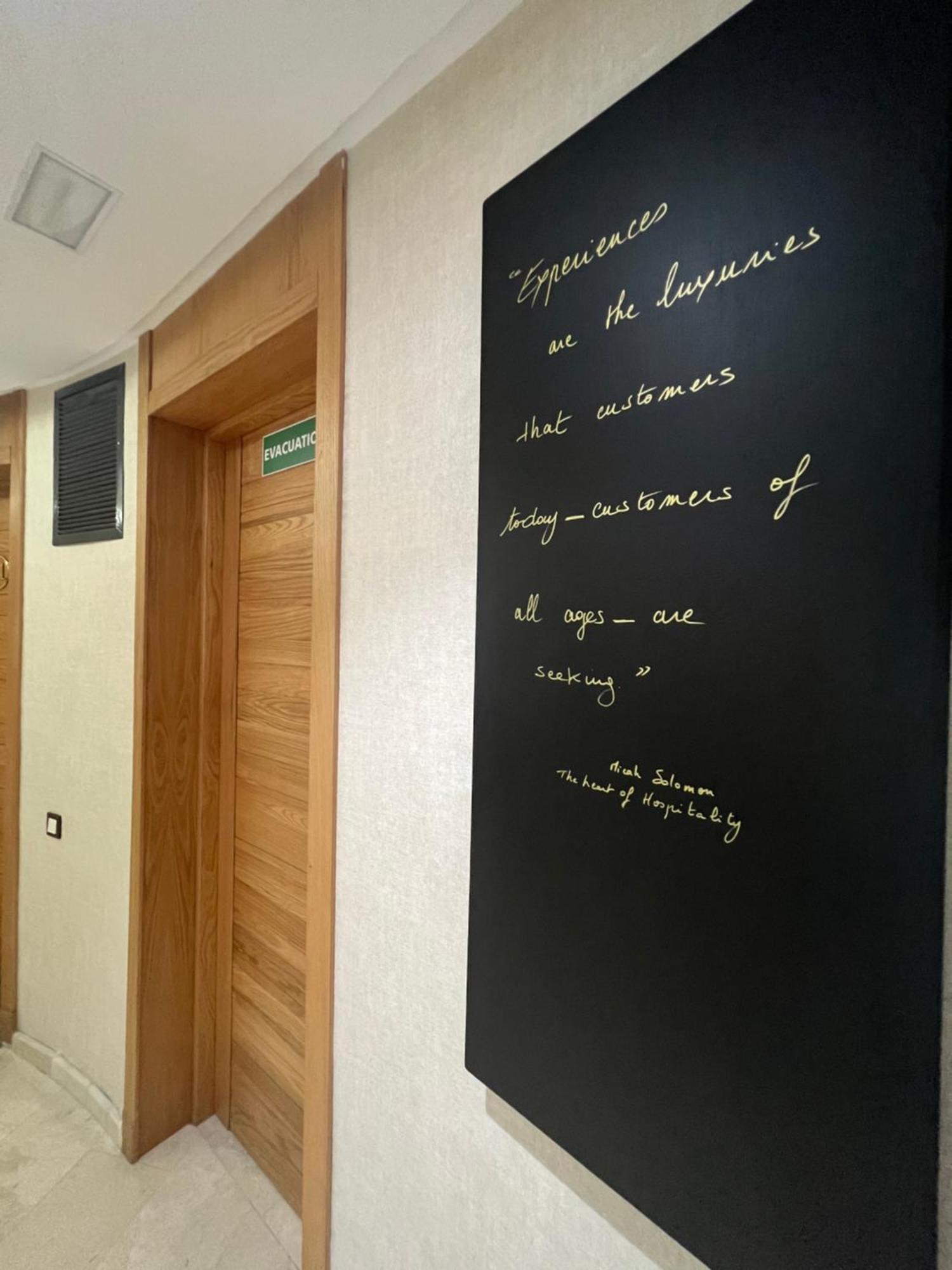 Zen Suites Hotel Massira คาซาบลังกา ภายนอก รูปภาพ